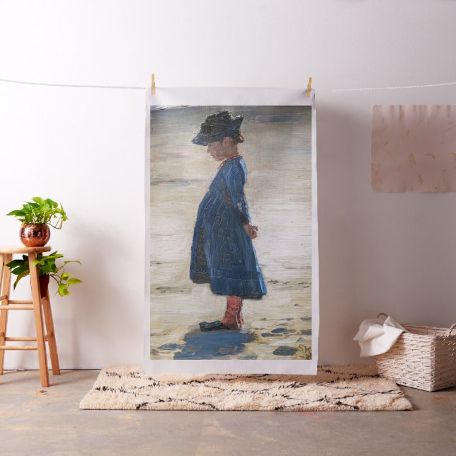 Tecido Kroyer - Menina parada em Skagen Beach (In Situ)
