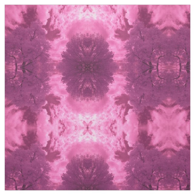 Tecido Nuvem Infravermelho de Matizes Pinkish (Modelo)