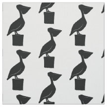 Pelicano em um cargo na silhueta