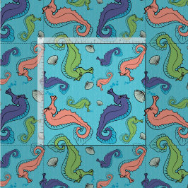Tecido Sob o mar - Playful Seacavalo e padrão de Shell