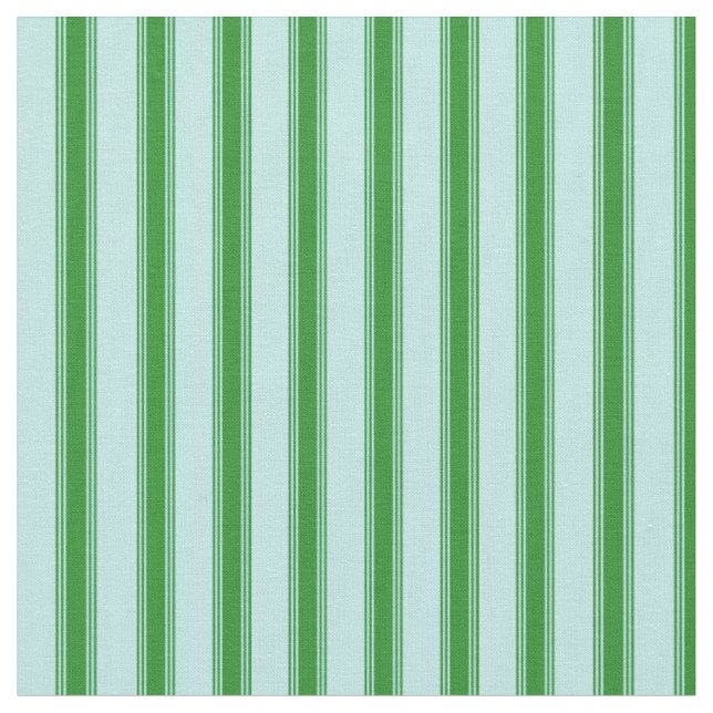 Tecido Turquesa e Padrão Verde de Coloração Florestal (Detalhe)