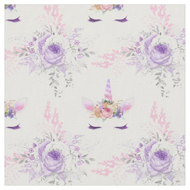 Tecido Unicórnio Enfrenta com Flores Roxas em Branco (Detalhe)