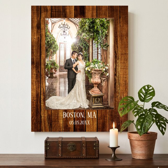 Tela Sua Foto com Impressão Personalizada em Madeira (Keepsake personalized photo print featuring your own (wedding) photo framed by a wood print)