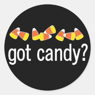 Tem adesivos de chocolate