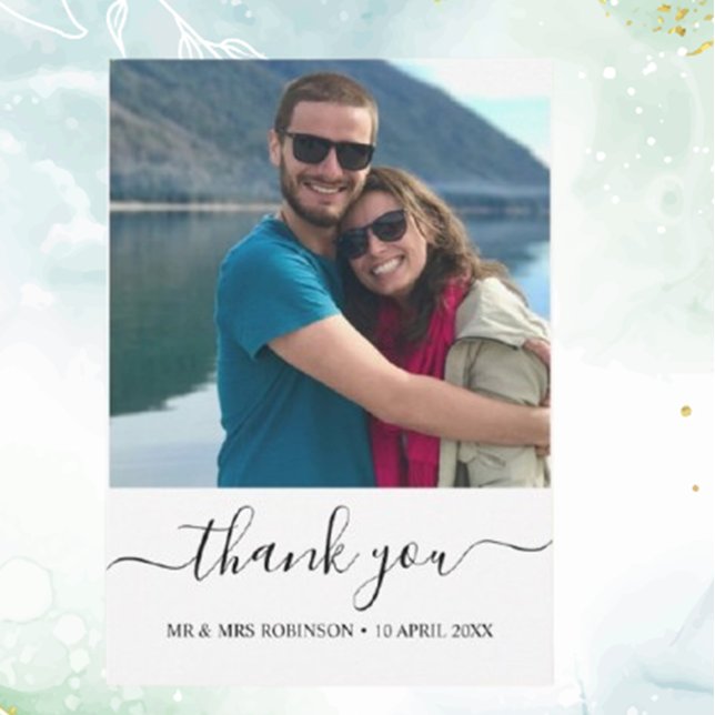 Tema de agradecimento de casamento relaxado com fo (Create heartfelt wedding thank you cards with a custom photo and relaxed theme. )
