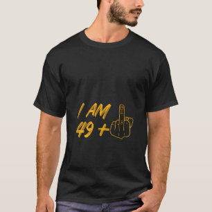Tenho 49 camisetas do pescoço do dedo médio V