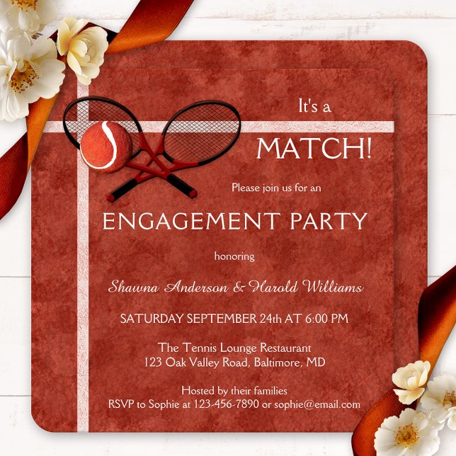 Tênis Corresponder ao Convite de Festa de noivado  (Sportive engagement party invitation featuring two tennis rackets on a watercolor red field design)