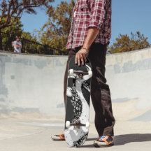 tentáculos de polvo em skate preto