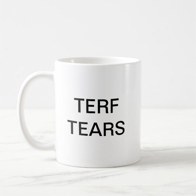 TERF rasga a caneca (Esquerda)