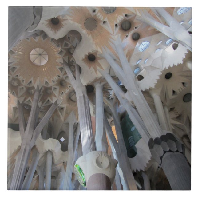 Teto e colunas de Sagrada Família (Frente)