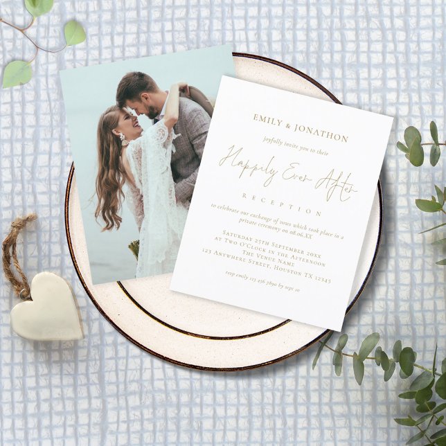 Texto Dourado do ORÇAMENTO Foto Feliz Após Casamen (Front and back view. Budget price smaller size value invite. Part of a matching wedding suite.)