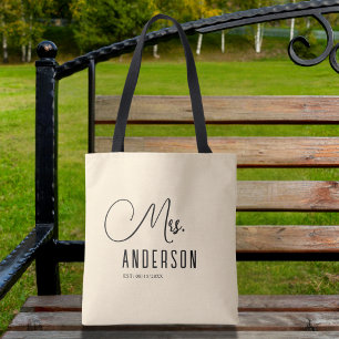 texto mrs com sobrenome personalizado e data Tote
