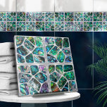 Textura de Shell Abalone - Colagem de Células N5<br><div class="desc">Este azulejo maravilhoso faz parte da minha coleção de Sonhos Abalone. Use-o sozinho ou em combinação com outros azulejos para criar um olhar atordoante no banheiro ou no chá - mosaico do azulejo de sotaque atrás do misturador ou da banheira, por exemplo, ou use-os para a mesa ou a armação...</div>