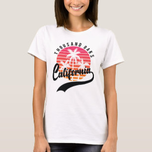 Thousand Oaks, Retro Pôr do Sol Camiseta Feminina