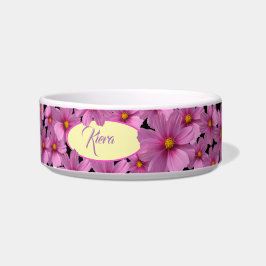 Tigela Design de Flor do Cosmos Roxo em um Fundo Preto