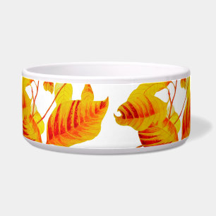 Tigela Folhas de Dogwood em uma Salada Servindo Bowl
