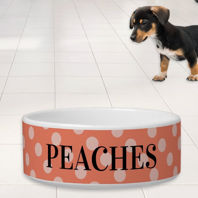 Tigela Padrão de bolinhas retrô Pretty Peach (A pretty dog bowl with a peach colored polka dot pattern, to personalize with your pet's name)