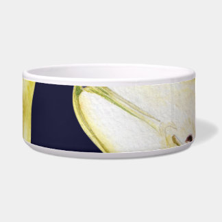 Tigela Pera de régua, fundo preto, arte de jardim