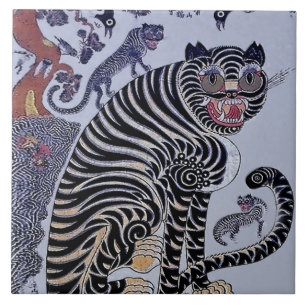 Tigre Minhwa Coreano com Três Filhotes