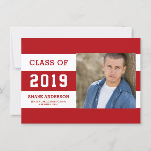 Time do colégio que rotula o anúncio listrado da