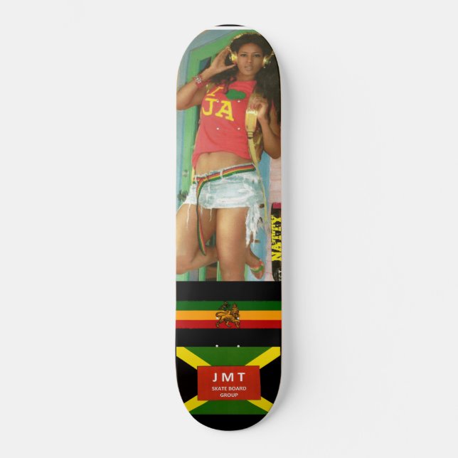 TINA INGRAM MODELO skateboard (Frente)