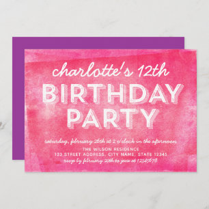 Tinta rosa enrolada qualquer convite de aniversári