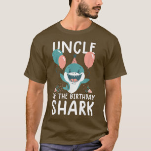 Tio da família de aniversário da camisa de tubarão