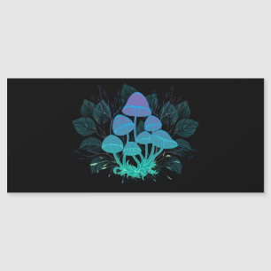 Toadstools em arbustos