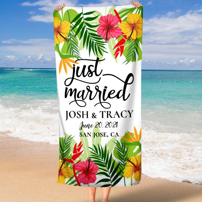 Toalha De Banho Casamento de lua de mel Recem casados tropical (Tropical Just Married Honeymoon Wedding Bath Towel)