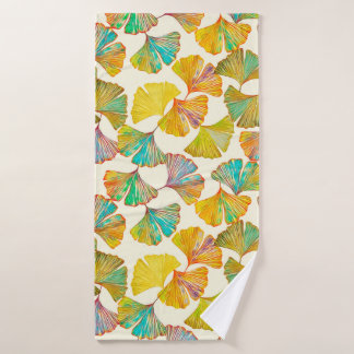 Toalha De Banho Folhas de Gingko no chão sem soldadura. Watercolo