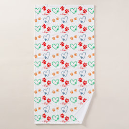 TOALHA DE BANHO IMPRESSÕES E CORAÇÕES DE AMOR DE CACHORRO BONITAS