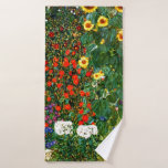 Toalha De Banho Jardim de fazenda com girassóis por Gustav Klimt<br><div class="desc">Jardim de fazenda com girassóis,  famosa pintura de Gustav Klimt</div>