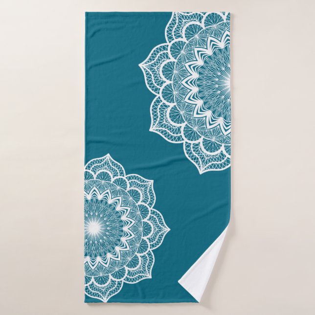 Toalha De Banho Mandala Branco em Fundo Azul (Toalha de Banho)
