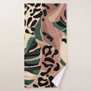 Toalha De Banho Modern exotic pattern with leopard skin. Creative 