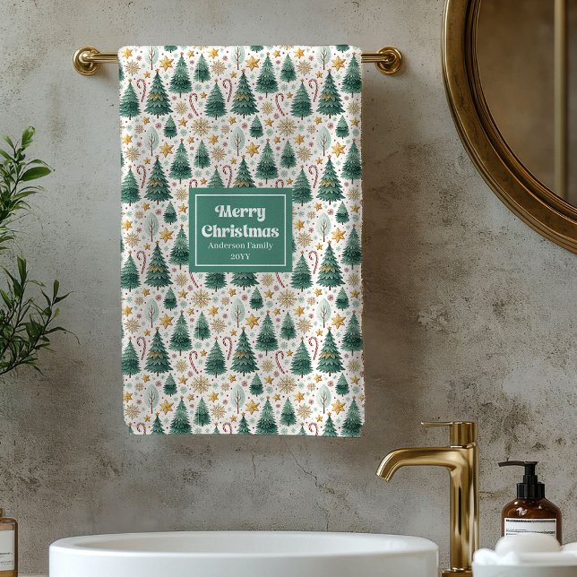 Toalha de banho natalina árvores de Natal vermelha (Cozy Christmas trees red green holiday bath towel)