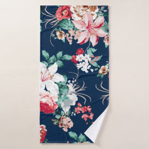 Toalha De Banho Padrão floral com rosas e flores pequenas com v