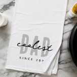 Toalha De Banho Pai Mais Legal Desde 20XX O Pré-Disquete Simples M<br><div class="desc">Esta design simples e moderna é composta por tipografia sã-serif.</div>