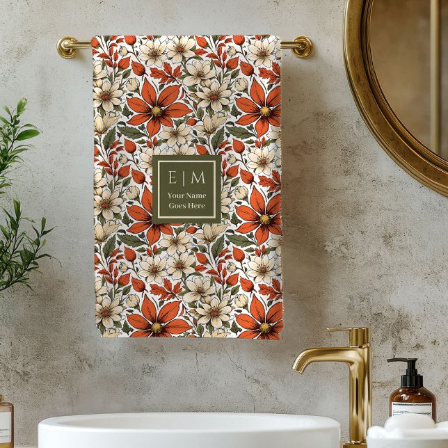 Toalha de Banho Personalizada Flores de Outono Pas (Pastel Sage Autumn Flowers Personalized Bath Towel)