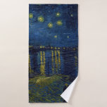 Toalha De Banho Starry Night, Vincent van Gogh<br><div class="desc">Vincent Willem van Gogh (30 de março de 1853 - 29 de julho de 1890) foi um pintor holandês impressionista poste que se encontra entre as figuras mais famosas e influentes da história da arte ocidental. Em pouco mais de uma década, criou cerca de 2.100 trabalhos de arte, incluindo cerca...</div>