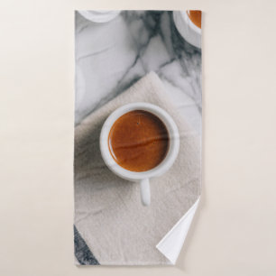 TOALHA DE BANHO TEACUP DE CERAMIA BRANCA PREENCHIDO COM LÍQUIDO V