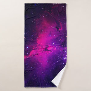 Toalha De Banho Uma bela e brilhante nebulosa espacial. plano de f