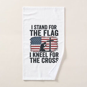 Toalha De Mão Camisa de Pé pela Bandeira Ajoelhe pela Cruz Desig