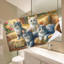 Gatos no sofá - cena fofa no visual da safra