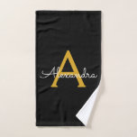 Toalha De Mão Nome do Monograma Rapariga de Script Moderno Doura<br><div class="desc">Planejador de Notebook Espiral de Nome de Monograma Simples Preto e Dourado. Isto faz o doce e perfeito aniversário de 16 anos,  casamento,  chá de panela,  aniversário,  chá de fraldas ou festa de solteira presente para alguém que ama luxo de luxo e estilos quíticos.</div>