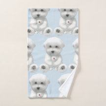 Puppy Abraçando Seu Brinquedo