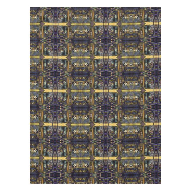 Toalha De Mesa Assombrado pela Forma Amorfa das Sombras (Frente)