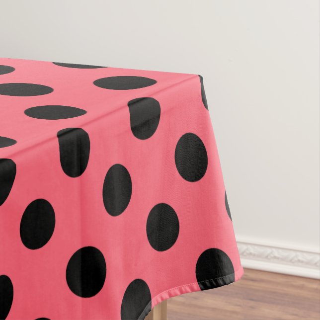 Toalha De Mesa Bolinhas pretas em coral (Posição Original)