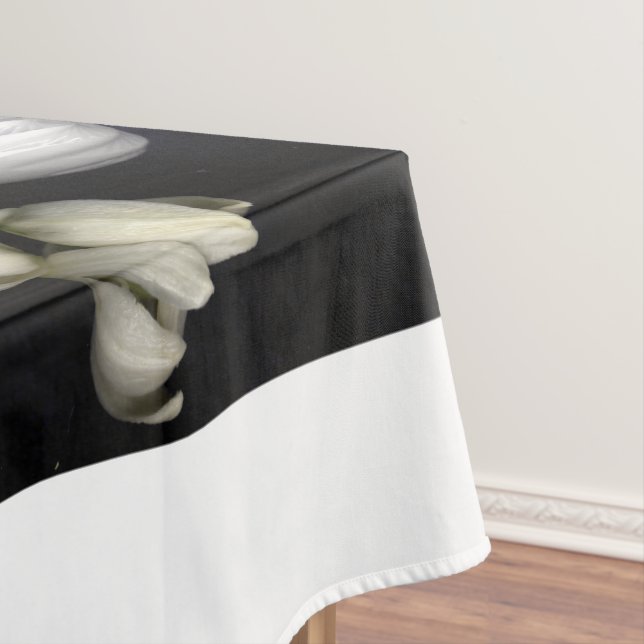 Toalha De Mesa Coração branco no preto (Posição Original)