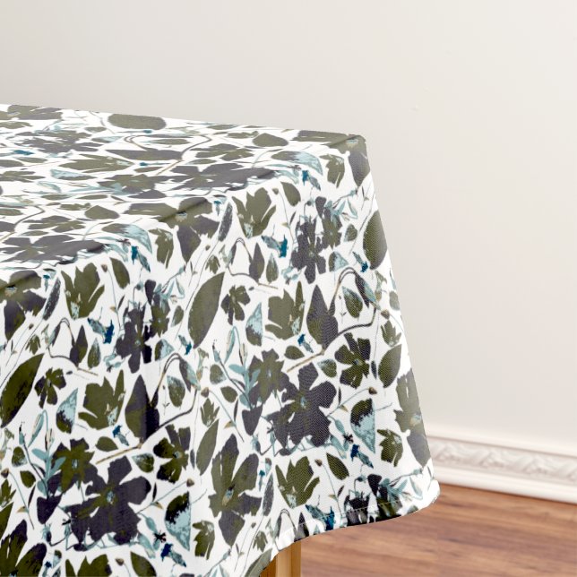 Toalha De Mesa Flores Clematis Watercolor (Clematis green blue floral vine table cloth by Studio Posies. )