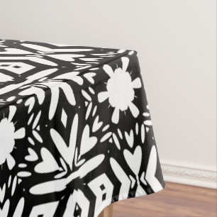 Toalha De Mesa formas florais brancas e pretas